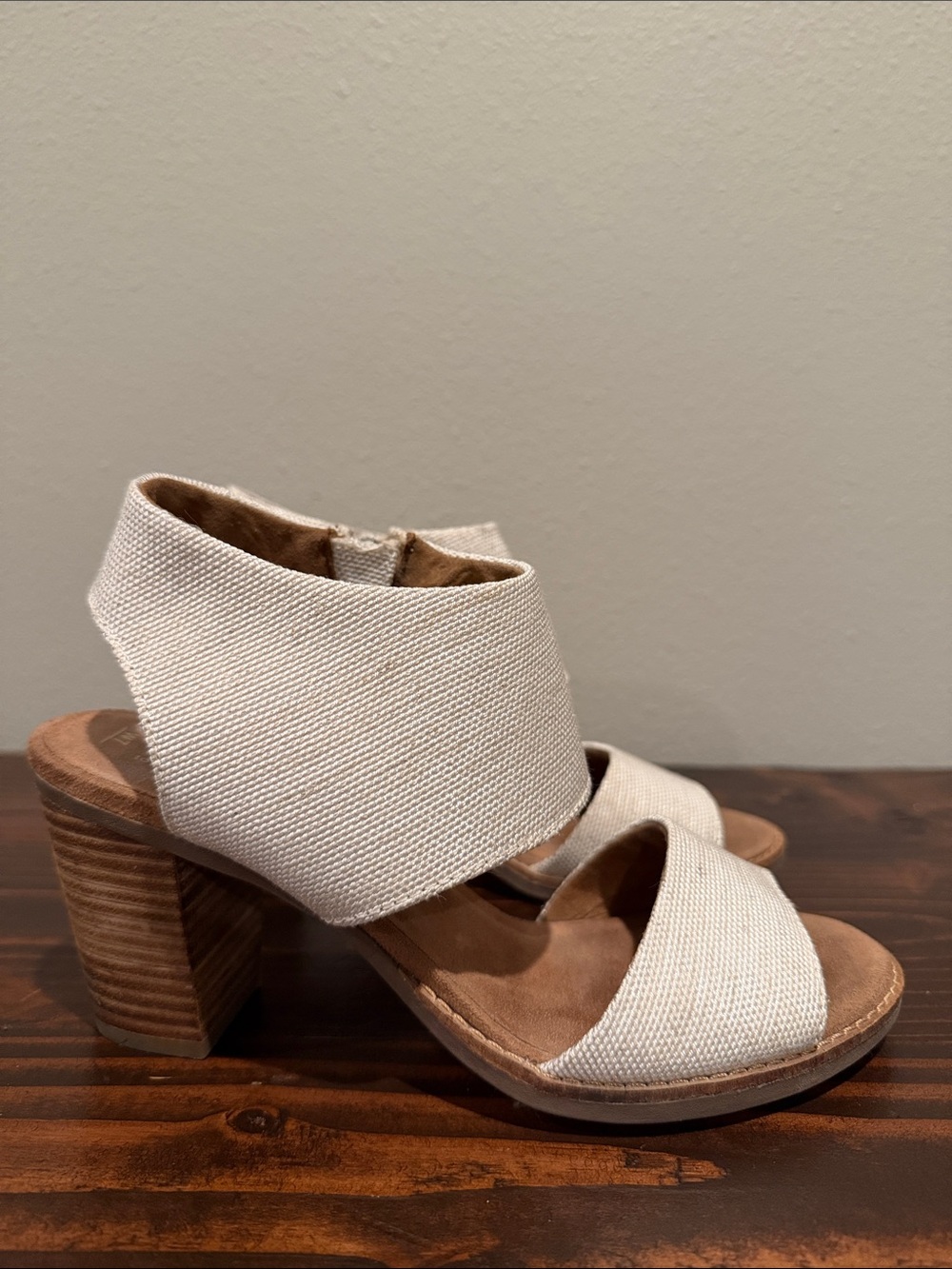 Toms Cream Fabric Heel Sandals Size: W7